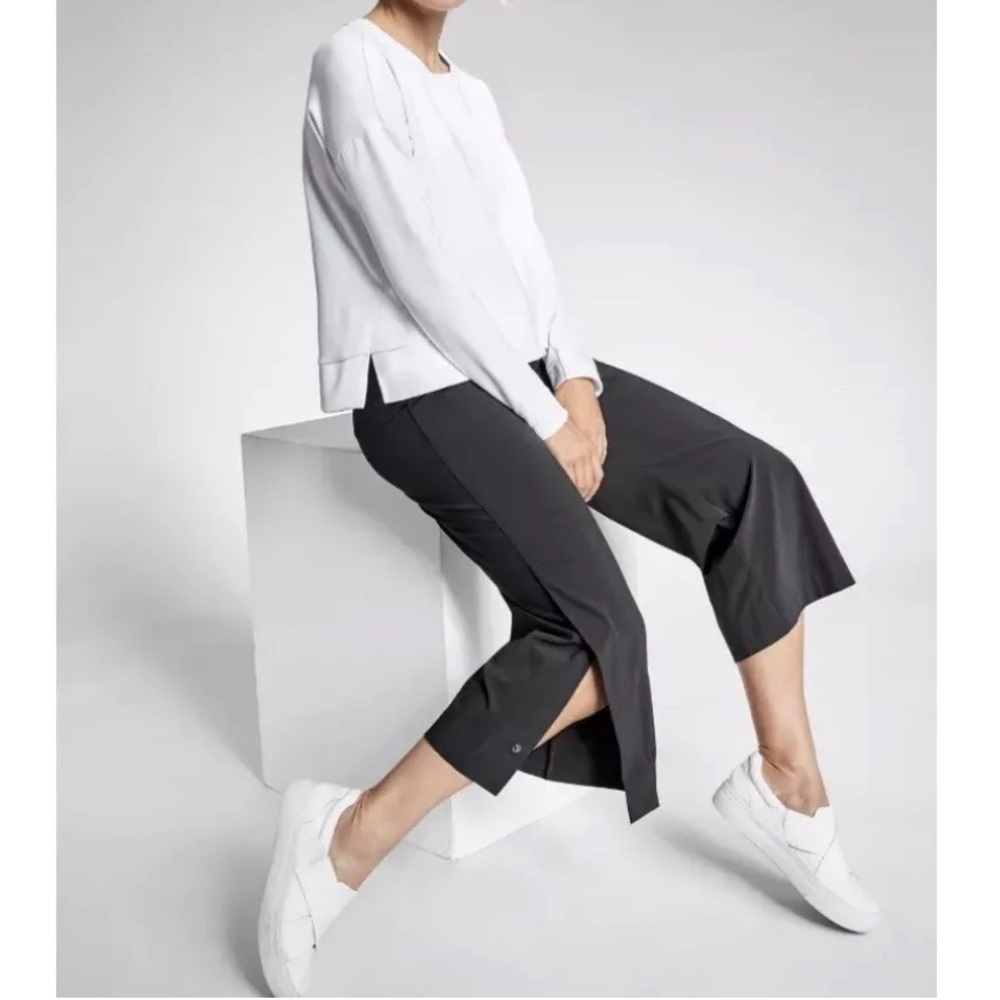 Athleta Tribeca Crop Pant in Black